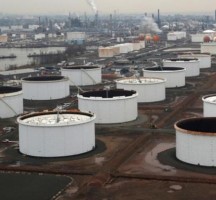 بلومبيرغ .. انخفاض مخزون النفط خلال فترة جائحة كورونا