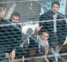 ستة أسرى يواصلون اضرابهم المفتوح عن الطعام رفضاً لاعتقالهم الإداري