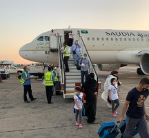 دولة عربية ترفع تعليق دخول حاملي تأشيرات السياحة لبلادها