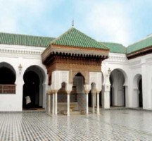 اول جامعة في العالم