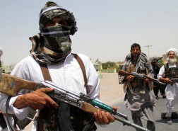 طالبان تحاصر كابل وتطالب الأجانب بتحديد مصيرهم فورا