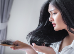 كيفية علاج تساقط الشعر بعد الإصابة بكورونا