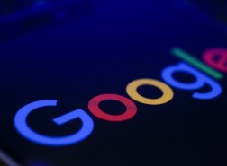 غوغل تمنح مستخدمي برمجياتها المزيد من ميزات الأمان والخصوصية