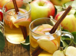 مكون في الشاي والتفاح والتوت يمكن أن يقي من فقدان الذاكرة المرتبط بالعمر
