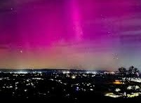 ظهور الشفق القطبي في سماء العرب.. تفاصيل العاصفة الشمسية التي تضرب الأرض اليوم