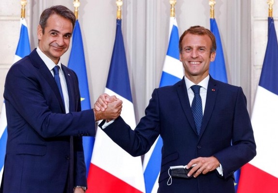 اليونان وفرنسا تقيمان تحالفا بحريا "مستقلا"