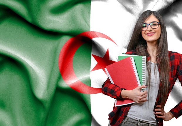 الجزائر.. موقع التسجيل في الدكتوراه 2022