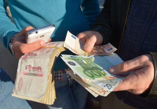 تحويل الدولار الى الدينار الجزائري