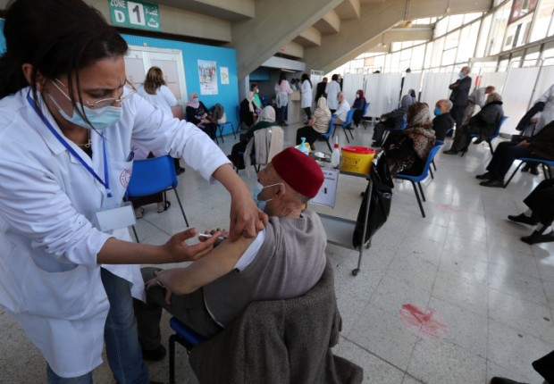 التطعيم ضد الكورونا في تونس