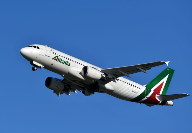 طائرة تابعة لشركة Alitalia