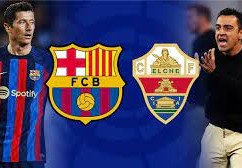 من هو معلق مباراة برشلونة اليوم