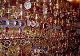 تعتبر حرفة اشغال المعادن من الحرف الفنية غير السهلة والممتعة