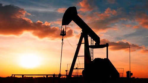 محطة وقود هندية للولايات المتحدة: مشتقات النفط الروسي تحطم الأرقام القياسية