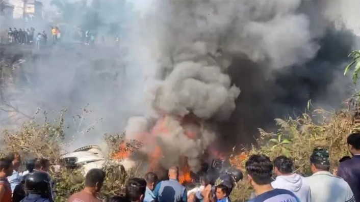 سقوط طائرة في نيبال