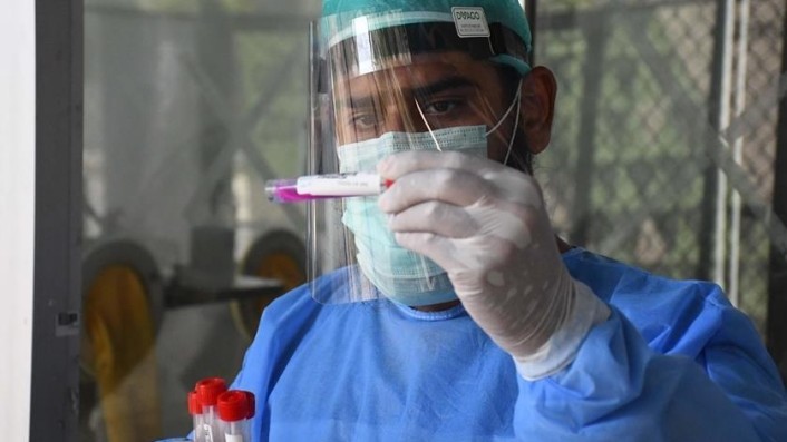 الباكستان تسجل 102 وفاة بفيروس كورونا