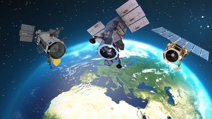 أقمار Starlink تحاول تدمير الأقمار الصناعية الروسية، وقد كُشفت آلية الهجمات