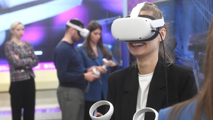 شركة طلابية ناشئة في صدد تطوير أول نموذج في روسيا لنظارة الواقع المختلط