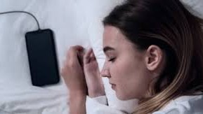 مخاطر شحن الهاتف